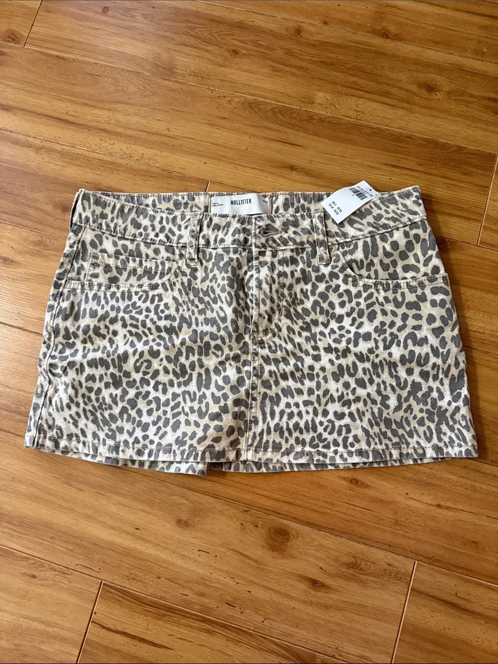 Hollister Leopard Print Mini Skirt in Beige and Gray